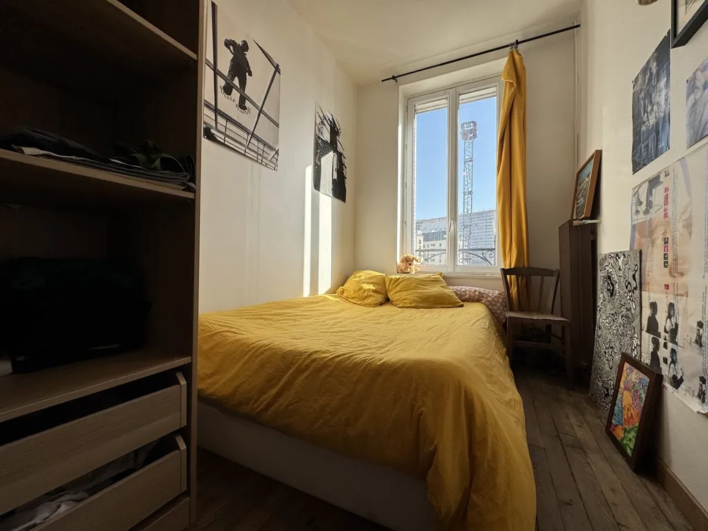 Bedrooms - 2-Bedroom Apartment with Balcony in Nancy