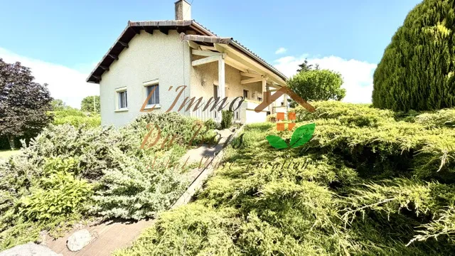 Välivaade - Villa with Garden and Terrace in Chanas