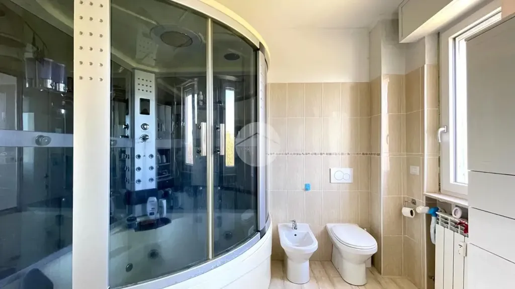 Salles de bain - Renovated Apartment with Mountain View in Brescia