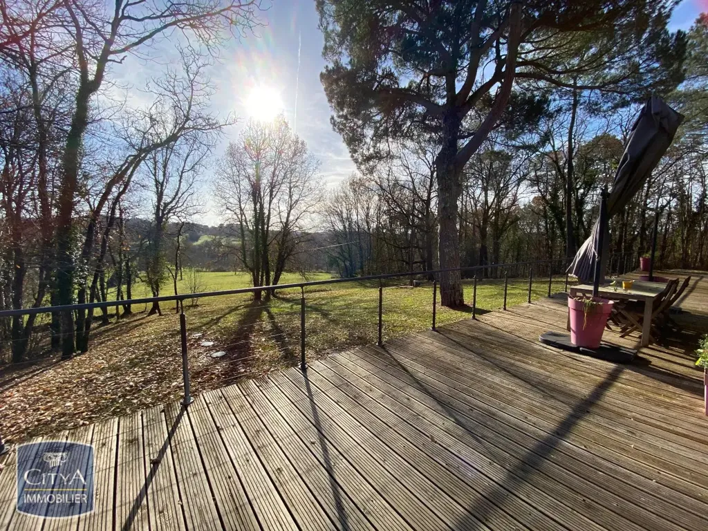 Jardin - Maison architecturale avec terrasse à Meyrals