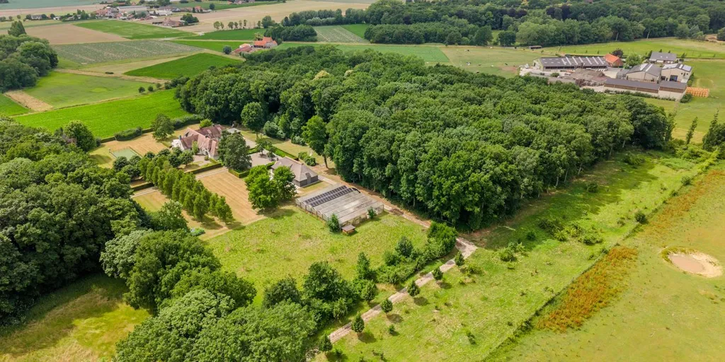Õhuvaade - Villa with Pool in Tielt
