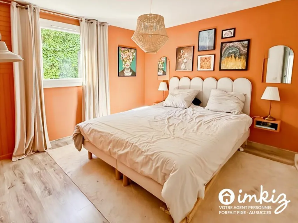 Chambres - Maison avec Piscine et Garage à Marseille 12e