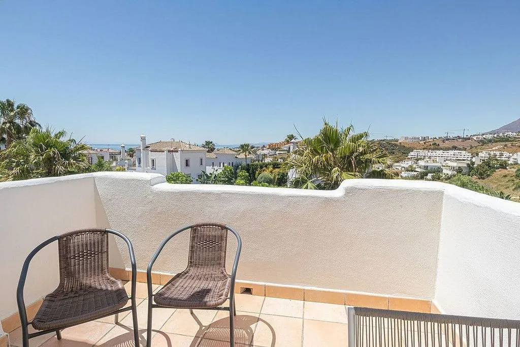Terrass - Penthouse with Sea View in Estepona