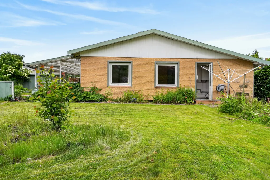 Aed - Villa with Garden in Humlebæk