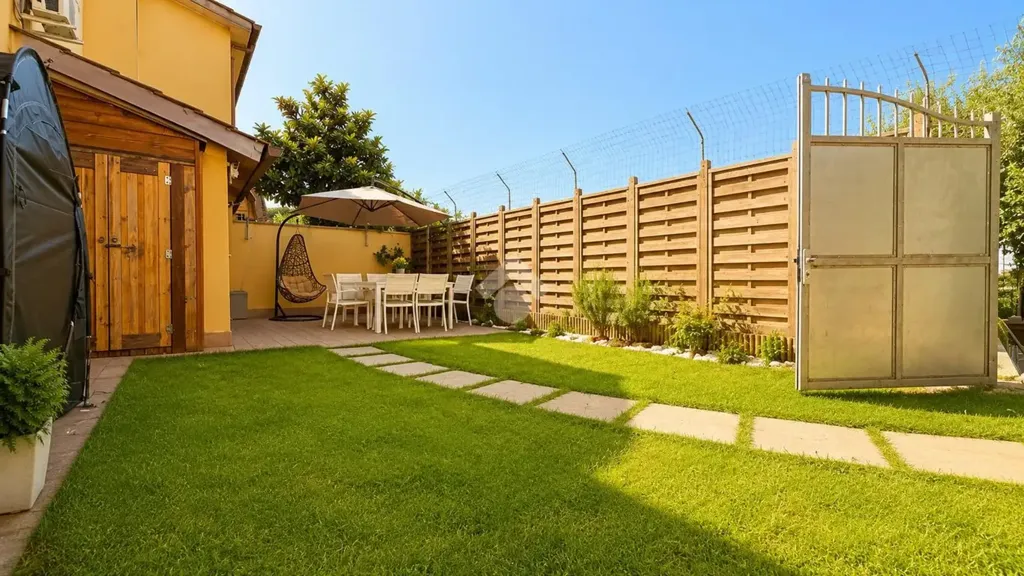 Jardin - Ground Floor Trilocale with Garden in Anzio