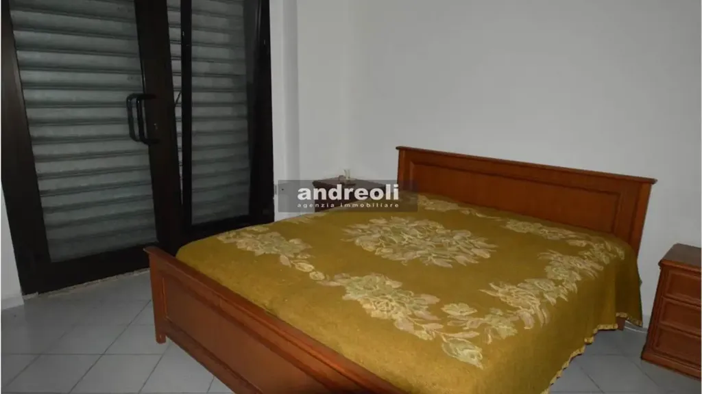 Chambres - Two-Bedroom Apartment in Cupramontana Centre