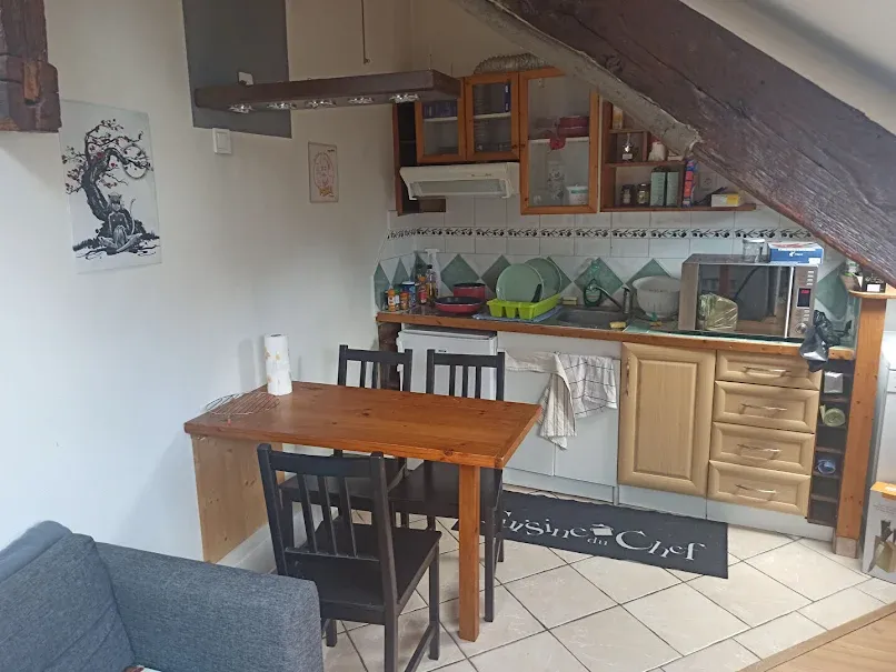 Söögituba - 2-Bedroom Apartment with Balcony in Caen