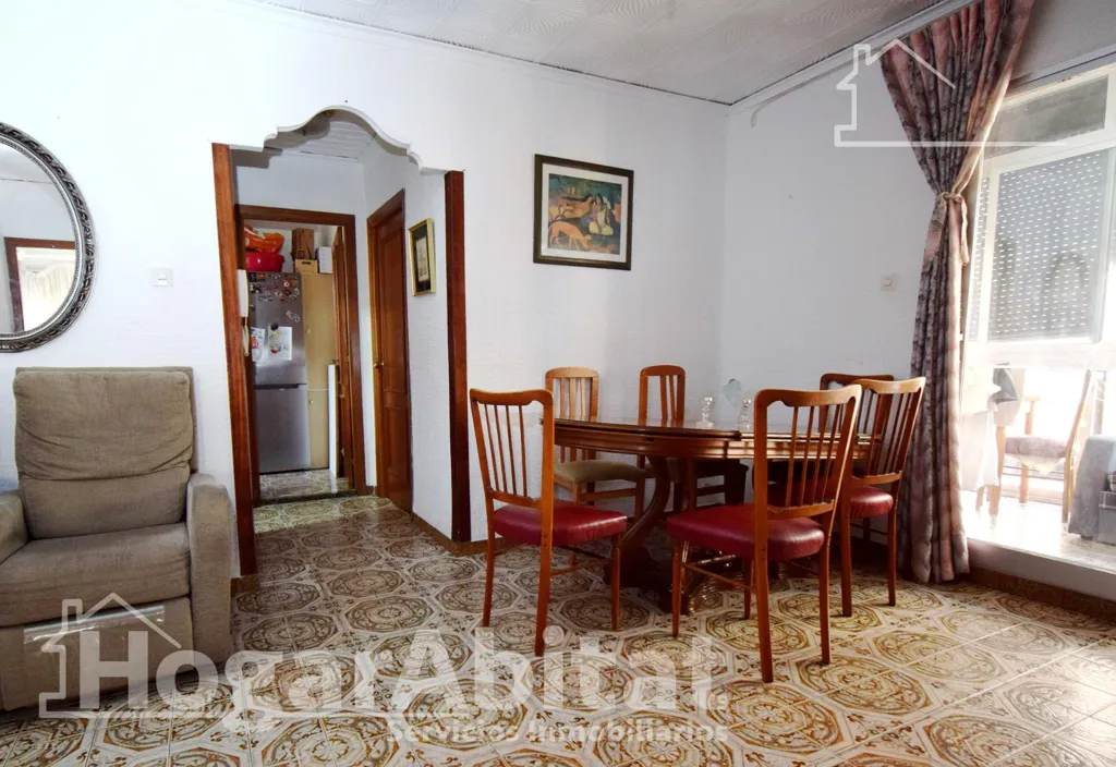 Salle à manger - Bright Flat with Terrace in Torrent