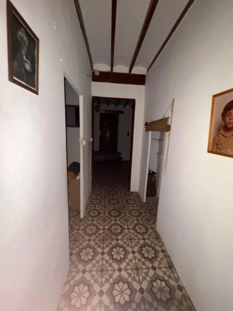 Esik - Traditional Townhouse with Patio in Orba