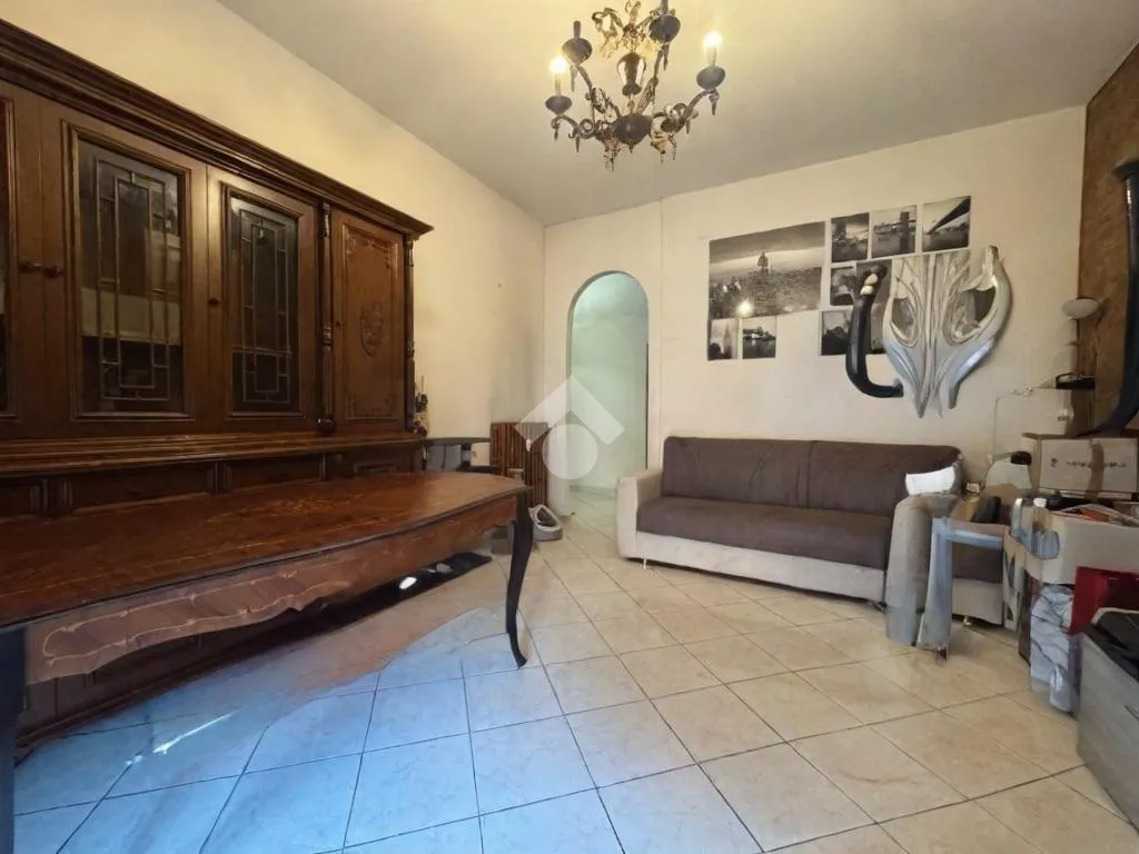 Sala da pranzo - 3-Bedroom Apartment with Balcony in Modena