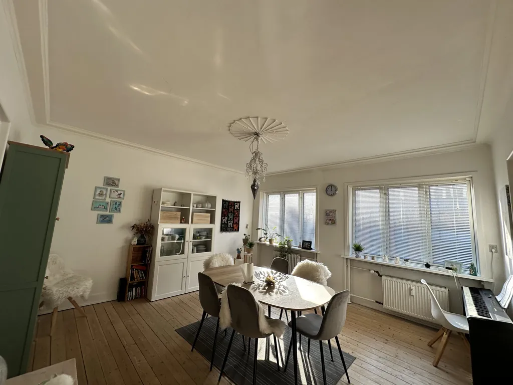 Söögituba - 4-Bed Apartment with Balcony in Aalborg