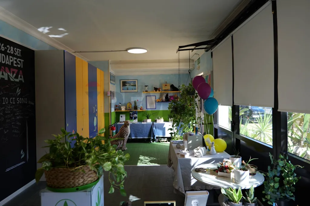 Rooms - Professional Space with Parking in Rovereta