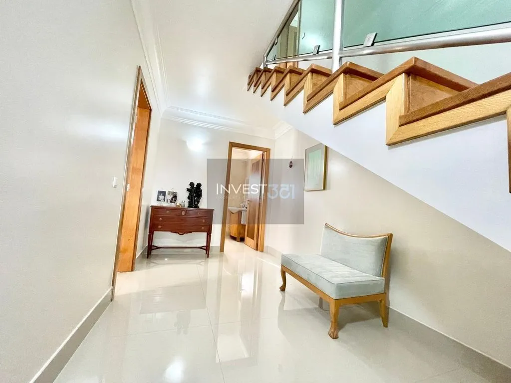 Rooms - Single-Story Villa with Terrace in Porto