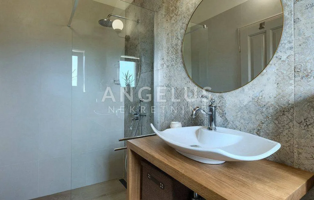 Bagni - Rustic Villa with Pool near Pula