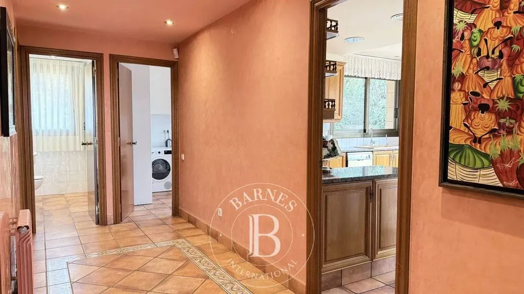 Esik - Luxury Villa with Pool in El Masnou