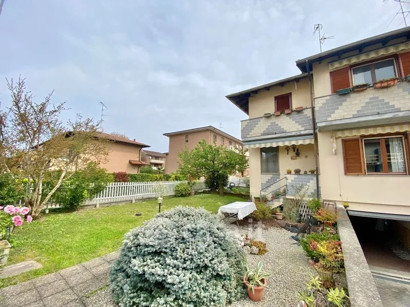 Jardin - Semi-detached Villa with Garden in Cilavegna