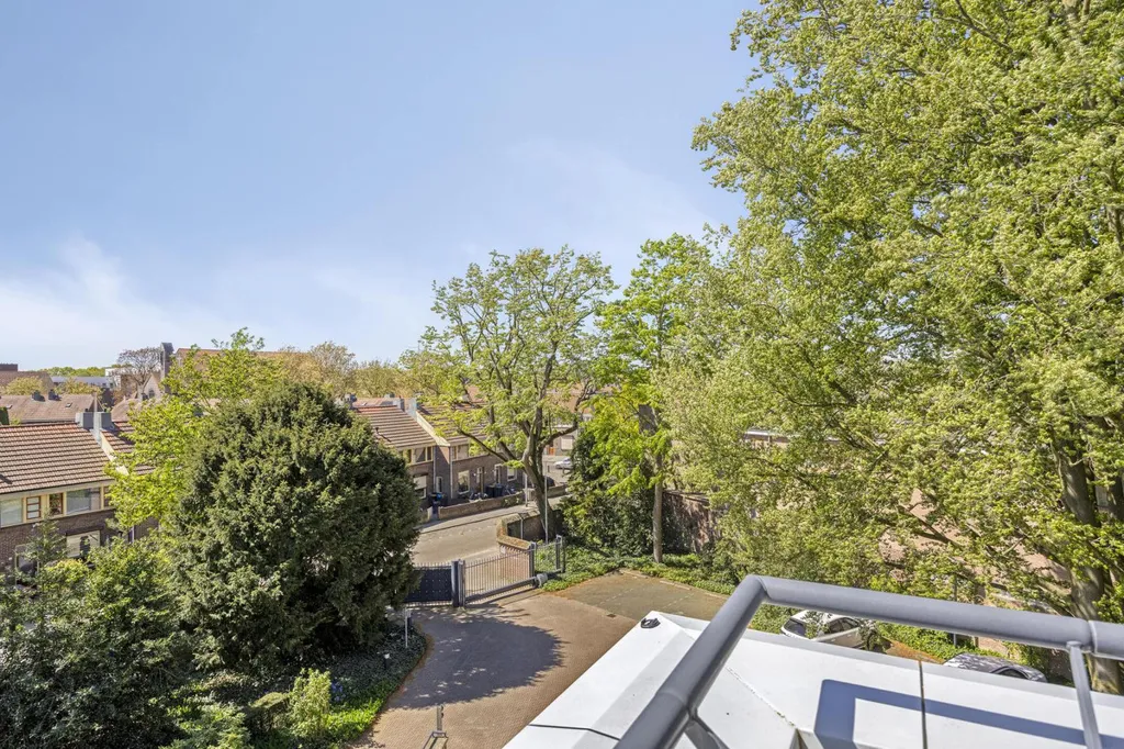 Balcony - Light-Filled Apartment with Balcony in Central Tilburg