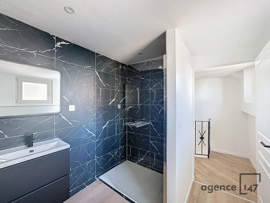 Salles de bain - Appartement Rénové avec Terrasse à Nancy