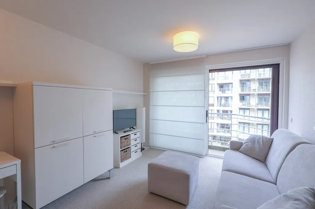 Séjour - Studio Meublé avec Terrasse à Oostduinkerke