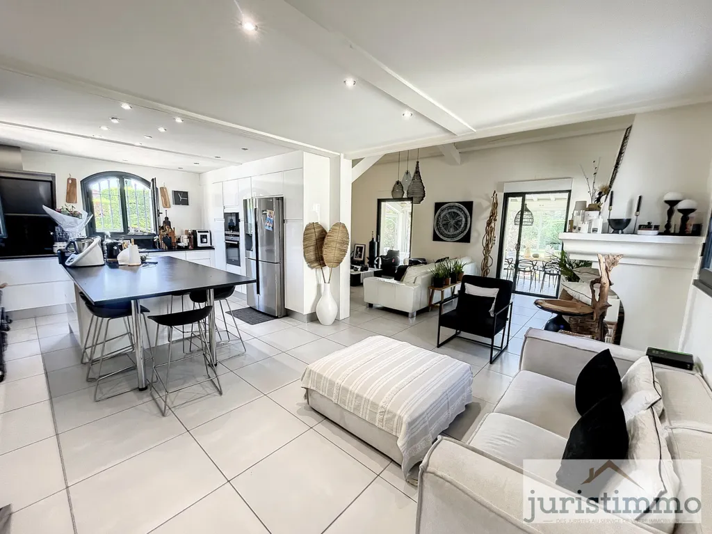 Salle à manger - Villa avec Véranda et Jardin à Piolenc