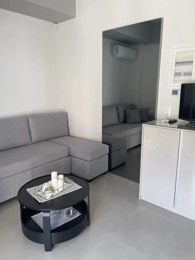 Elutuba - Flat with Storage in Attica