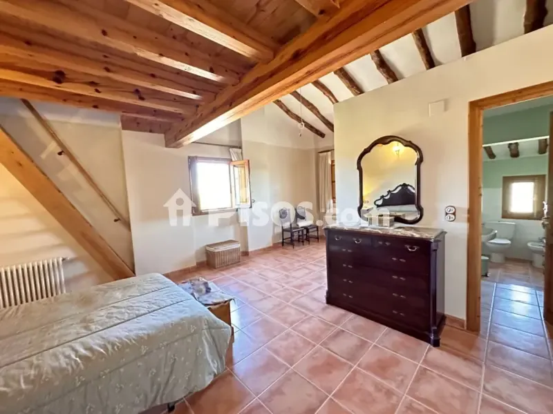 Chambres - Historic Finca with Vineyards in Requena