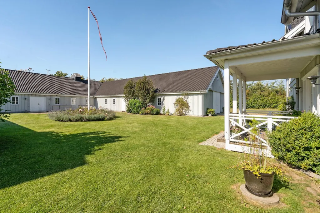 Jardin - Modern Farmhouse with Equestrian Facilities near Himmelbjerget