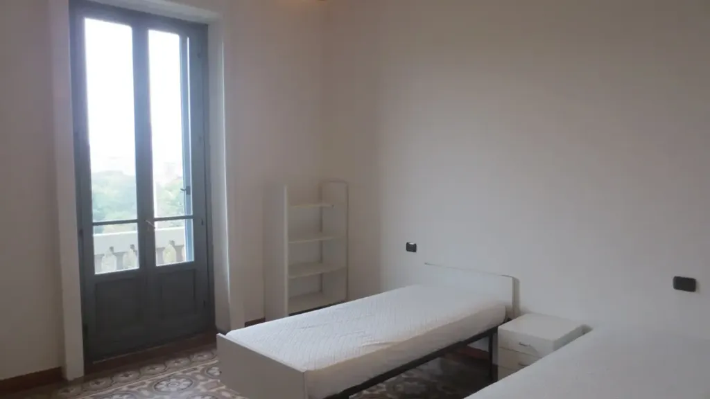 Bedrooms - Rented Apartment with Balcony in Milan