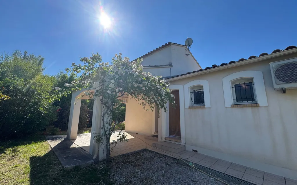 Exterior - Independent House with Pool in Campagnan
