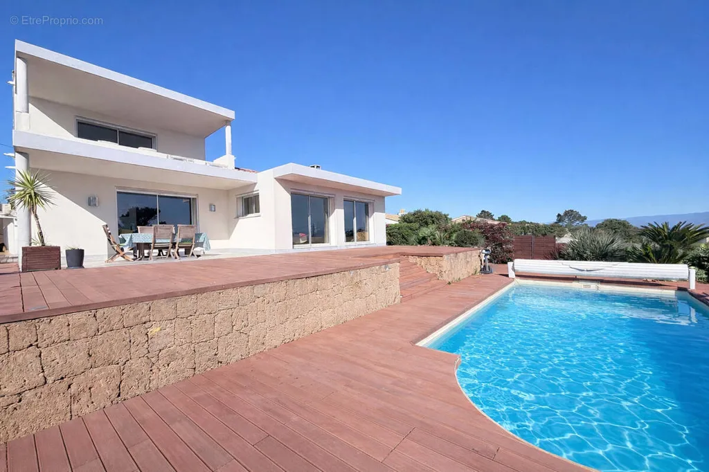pool_area