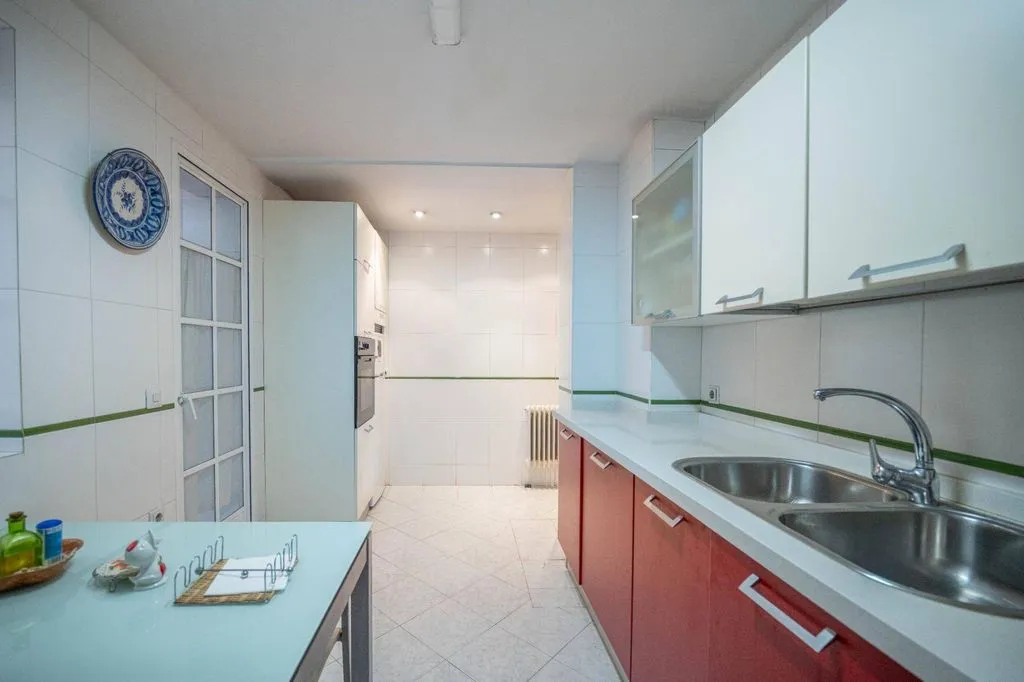 Köök - Luxury Flat with Balcony in Gran Capitán, Granada