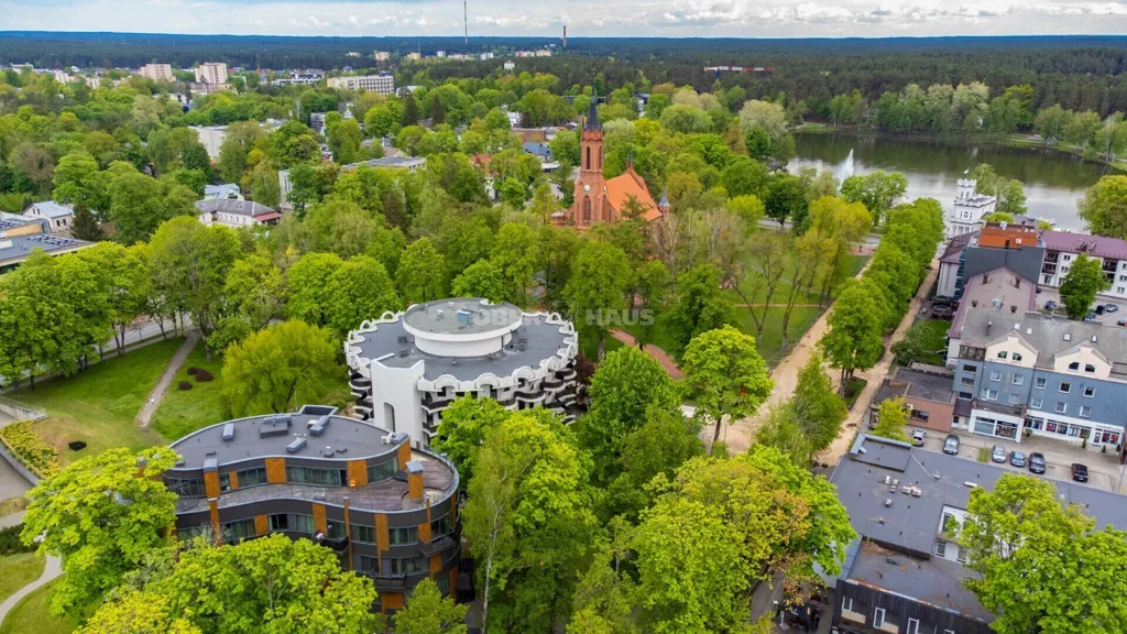 Õhuvaade - 3-Bedroom Apartment with High Ceilings in Druskininkai