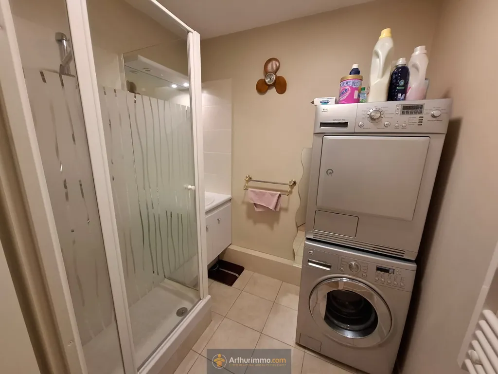 Pesuköök - Refurbished 3-Bed Flat with Terrace in Coulommiers