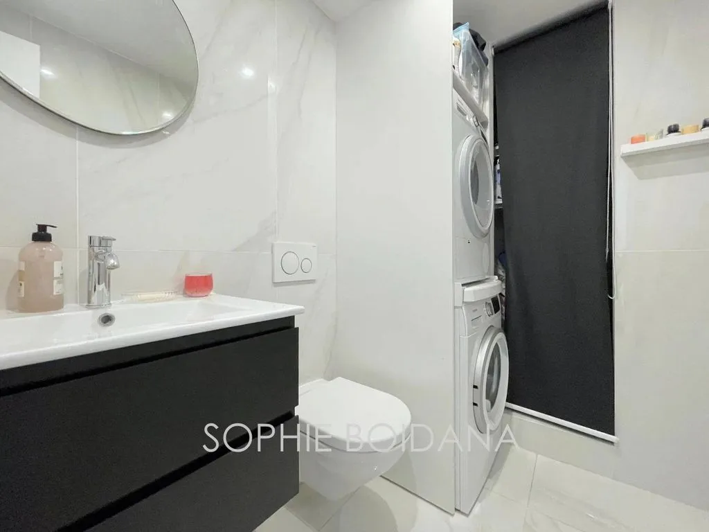 Vannitoad - Luxury Apartment with Balcony in Paris 8th