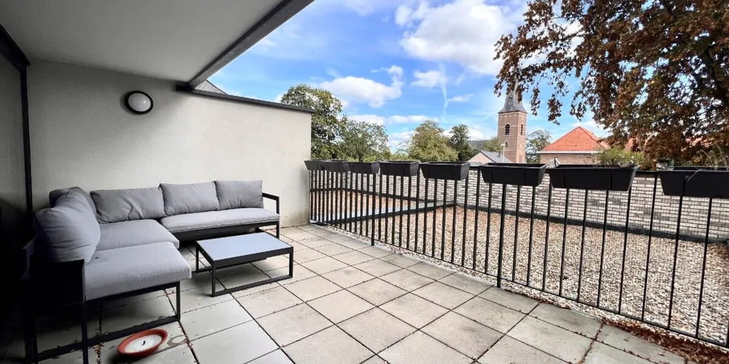 Rõdu - Eco-Friendly Duplex with Terrace in Linkhout
