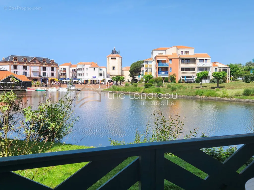 Jardin - Studio avec Vue Panoramique sur le Lac à Bourgenay