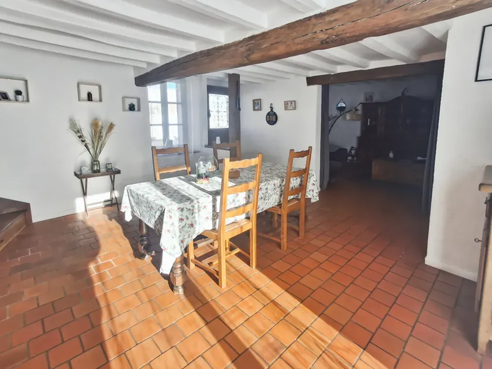 Söögituba - Charming House with Studio in Bailleau-L'Évêque