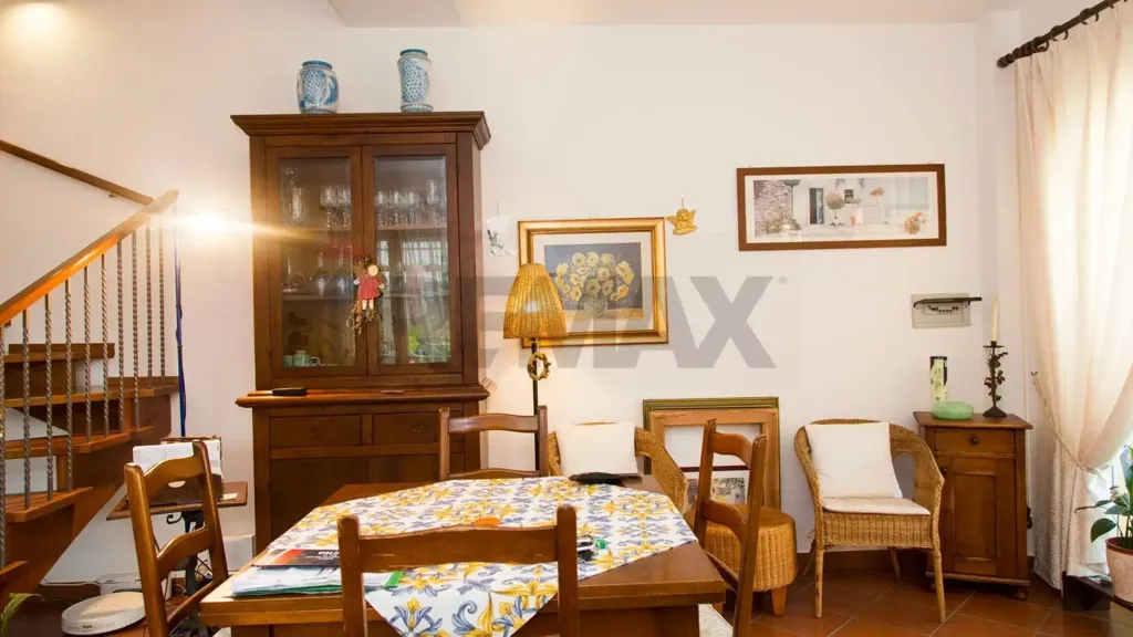 Salle à manger - Bifamiliar Villa with Terrace in Anzio