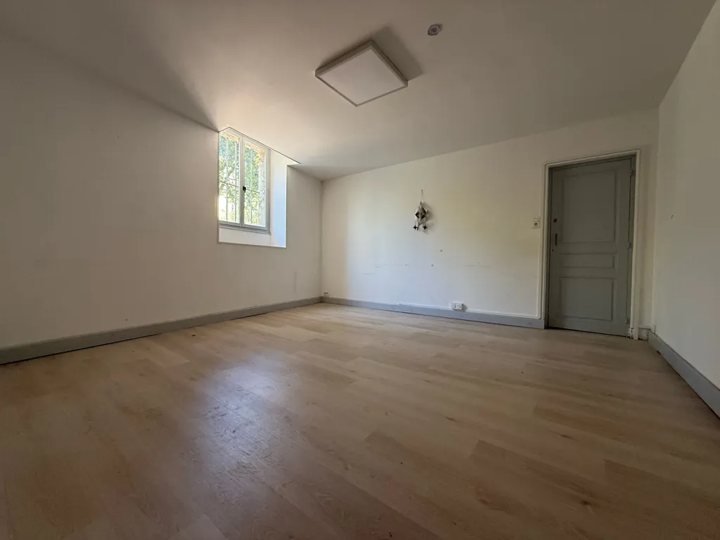 Rooms - Spacious Loft with Garage in Lodève