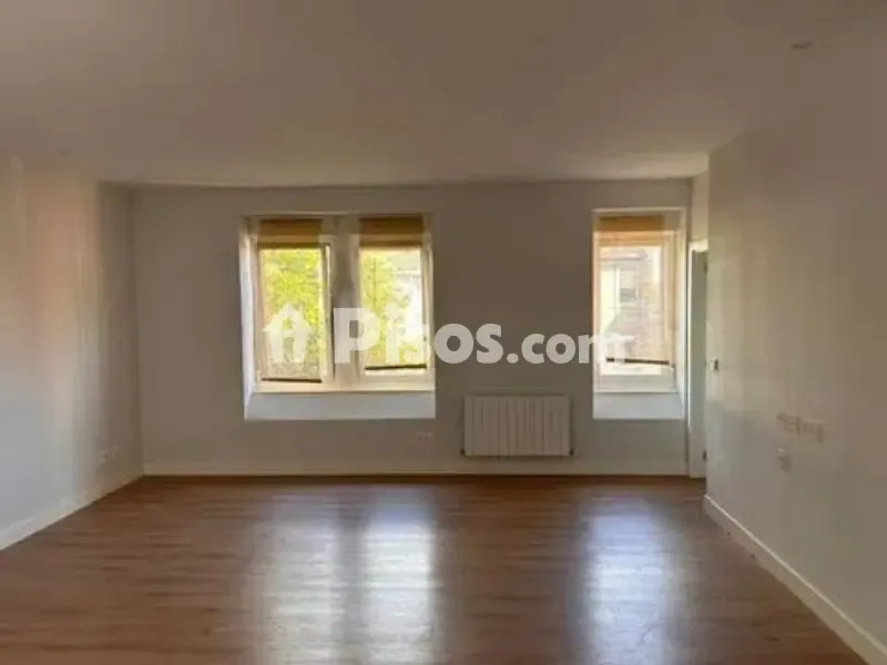 Pièces - Reformed Apartment with Terrace in Neguri