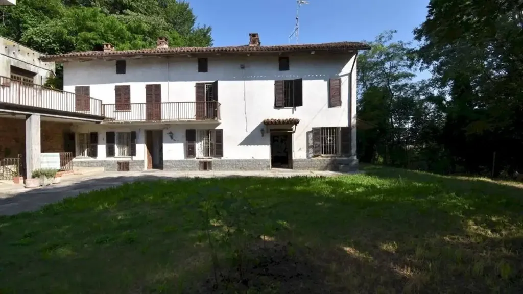 Välivaade - Rustic Property with Farmhouse Charm in Vinchio