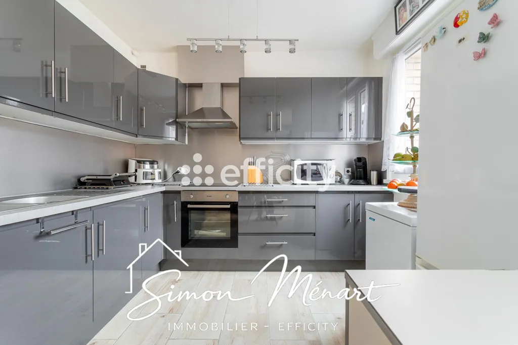 Cucina - Apartment with Balcony in Tourcoing Centre