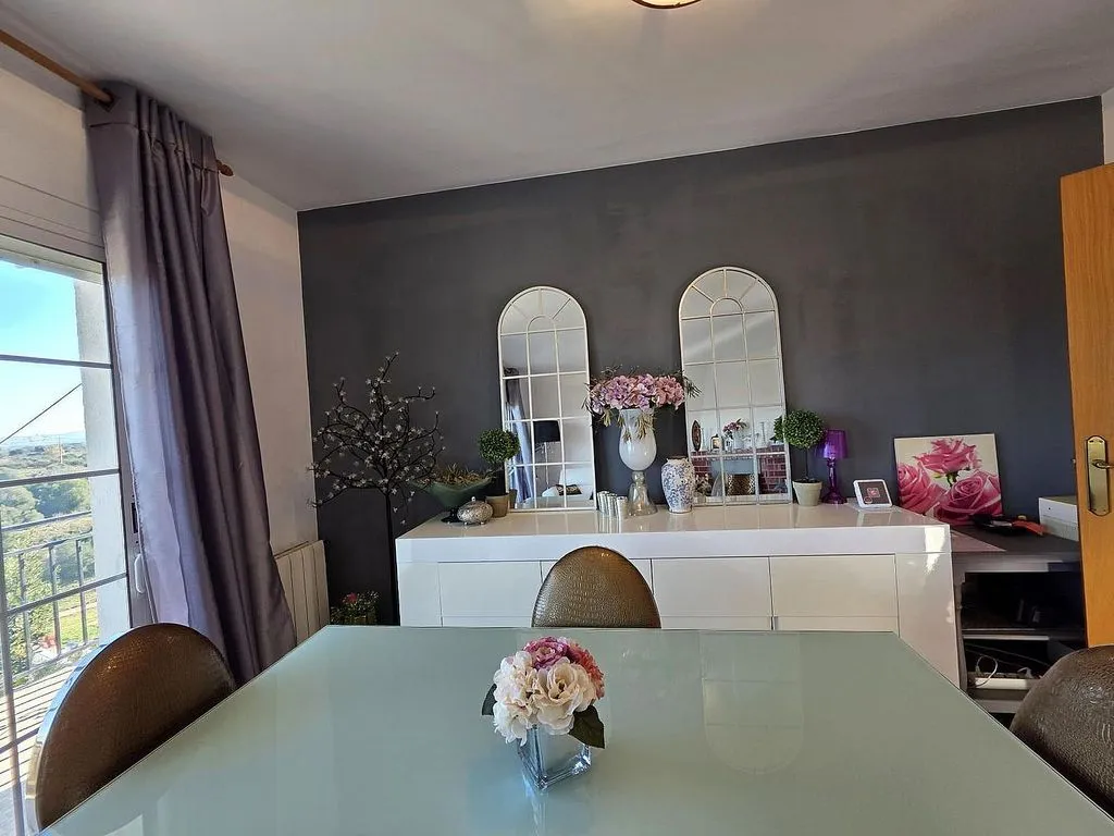 Dining Room - Chalet with Pool in Albinyana, Tarragona