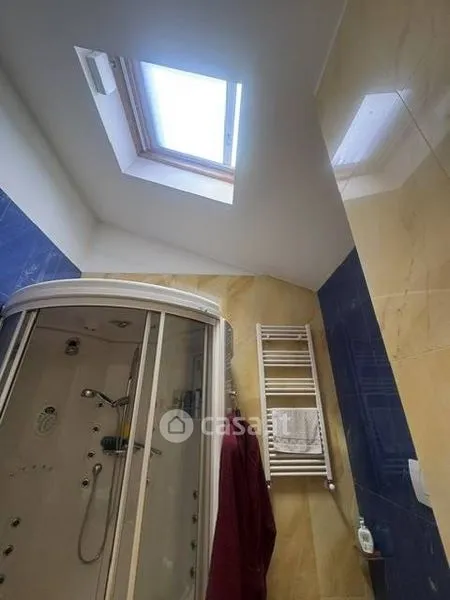 Bathrooms - Two-Level Flat with Sea View in Grottammare