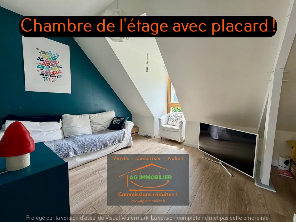 Séjour - Maison Récemment Construite avec Terrasse à Pacé