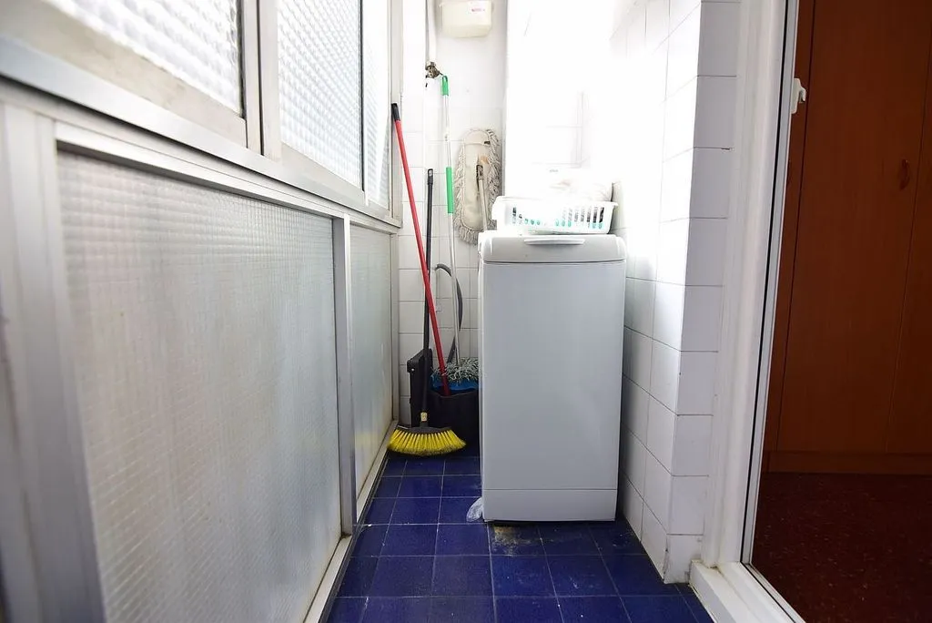 Lavanderia - Ample Apartment with Balcony in El Poble Sec