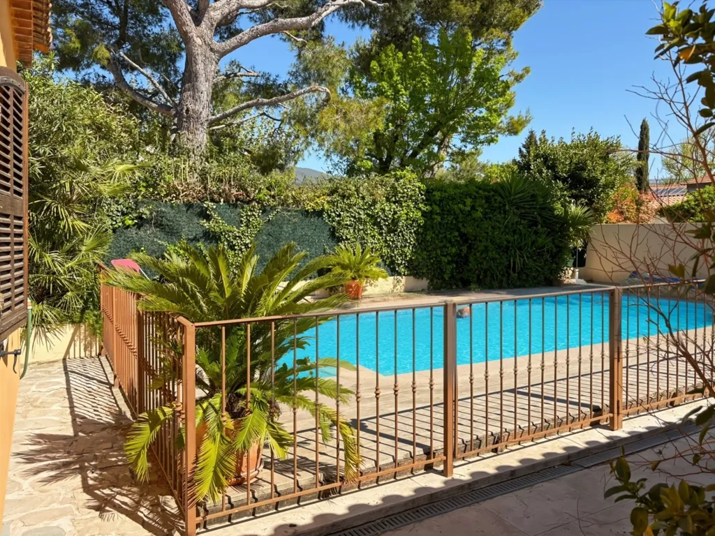 Pool - Character Provençal House with Pool in Château-Gombert