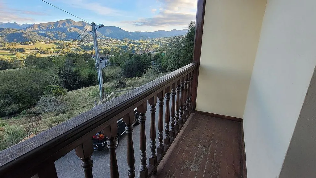Rõdu - Asturian-Style House with Pool in Infiesto