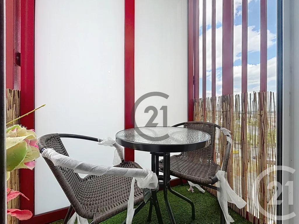Terrasse - Chambre en Colocation Rénovée avec Balcon à Le Mée-sur-Seine