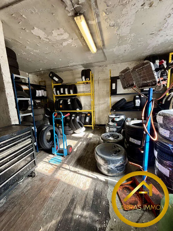 Garage - Immeuble de Rapport avec Local Commercial à Arras